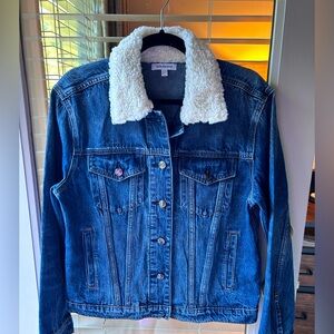 Good American Oversized Classic Denim Jacket w/Sherpa Collar &. Size 0/0 XS